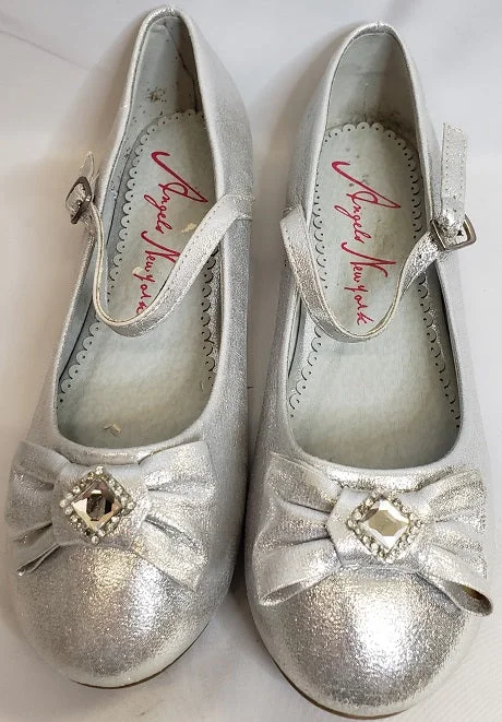 Chloe -- Girl's Dress Shoe -- Silver Glitter